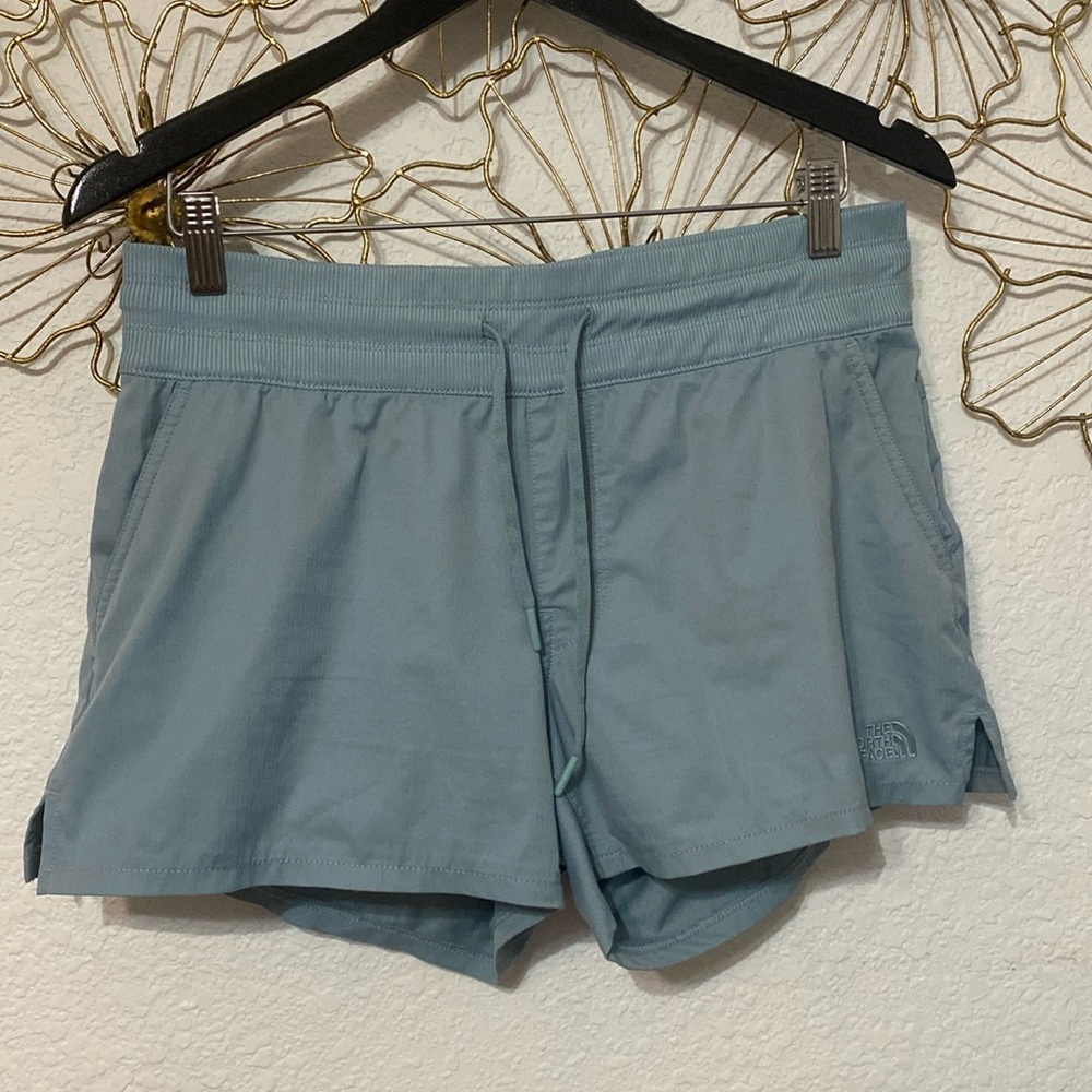 The north face women’s medium shorts